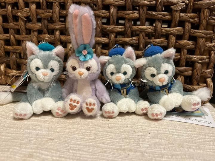 ダッフィーシェリーメイぬいぐるみバッジ他セット