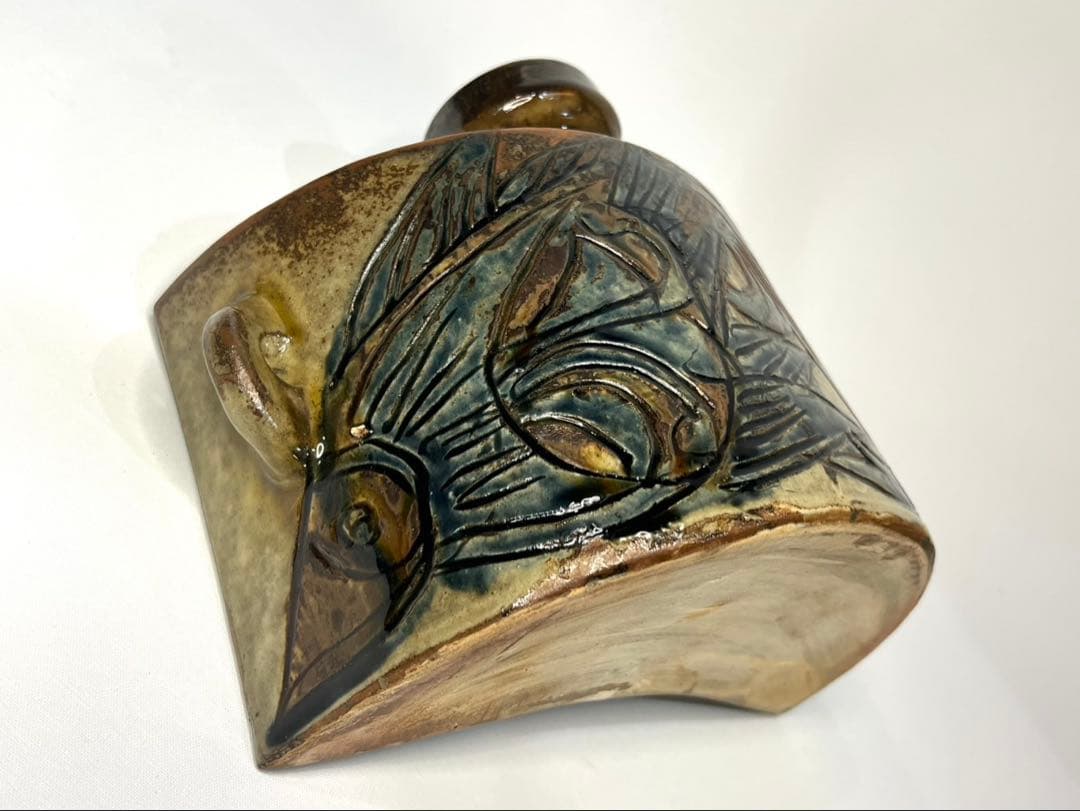 【人間国宝】金城次郎 壺屋焼 海老 魚 文 抱瓶