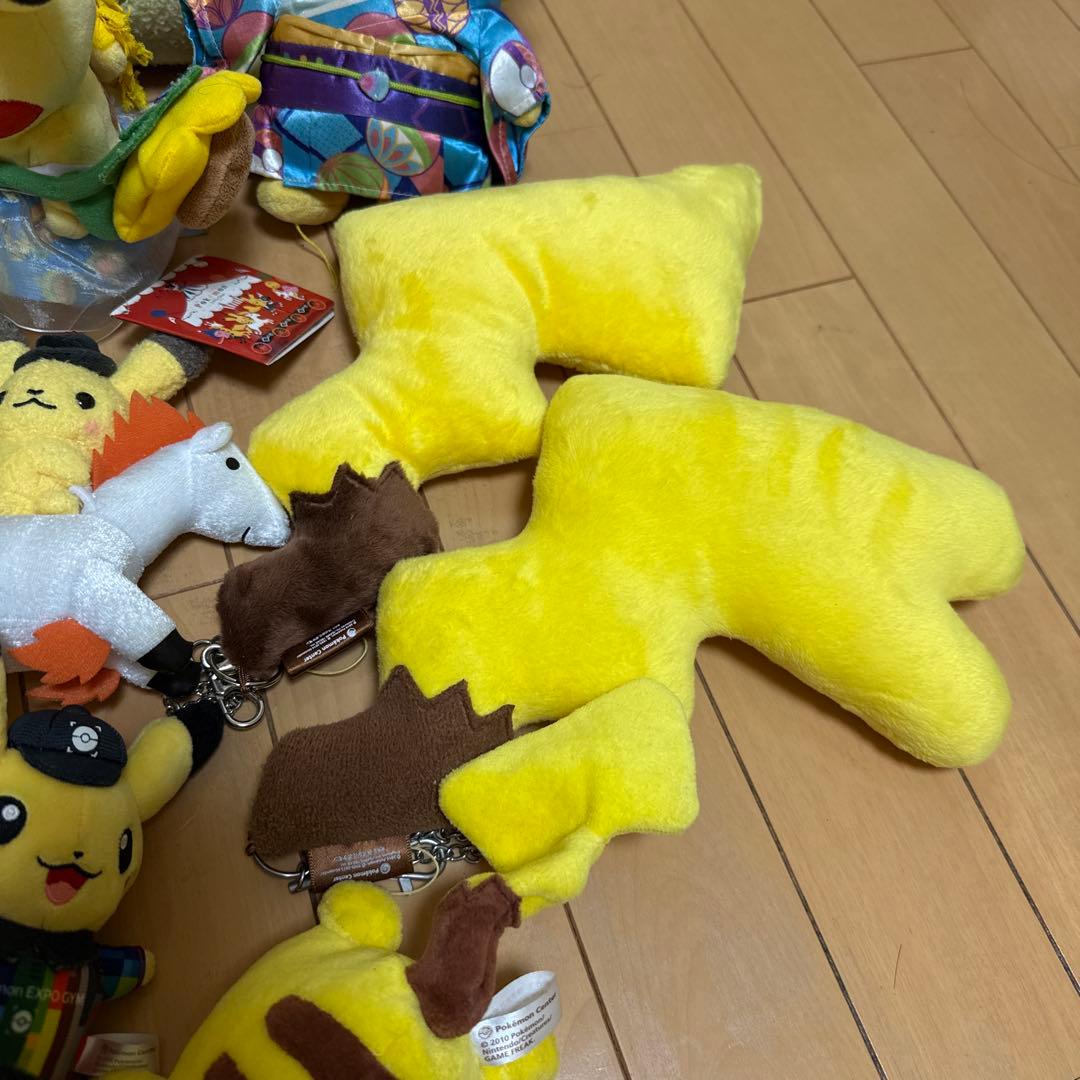 ポケモンセンター限定 ピカチュウ ぬいぐるみ まとめ売り 45点セット