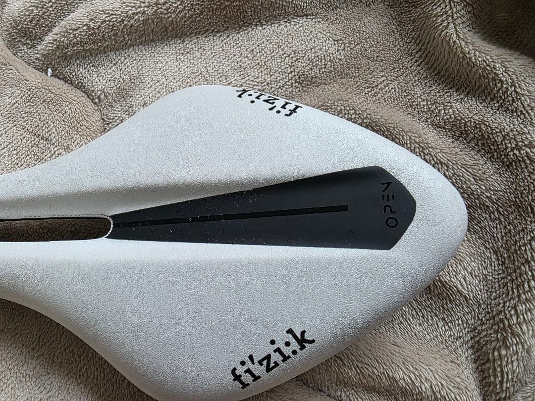 【美品】Fizik フィジーク ARIONE R3 OPEN REGULAR