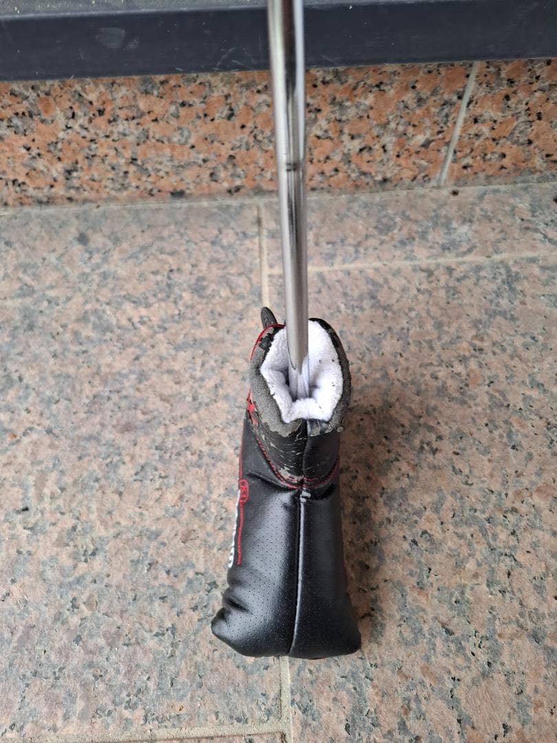 Odyssey White Hot パター