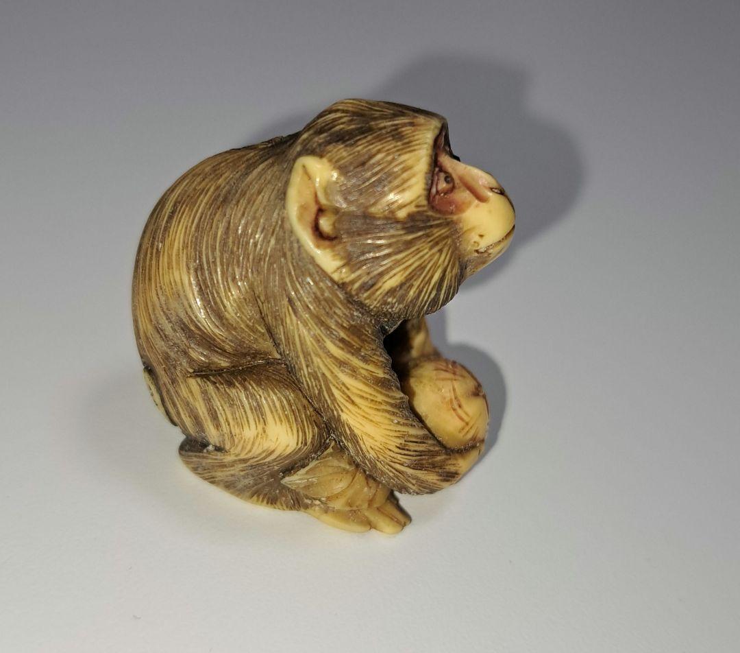 ともたんです【動物天然素材の根付け】猿の根付け　縁起物　骨董品
