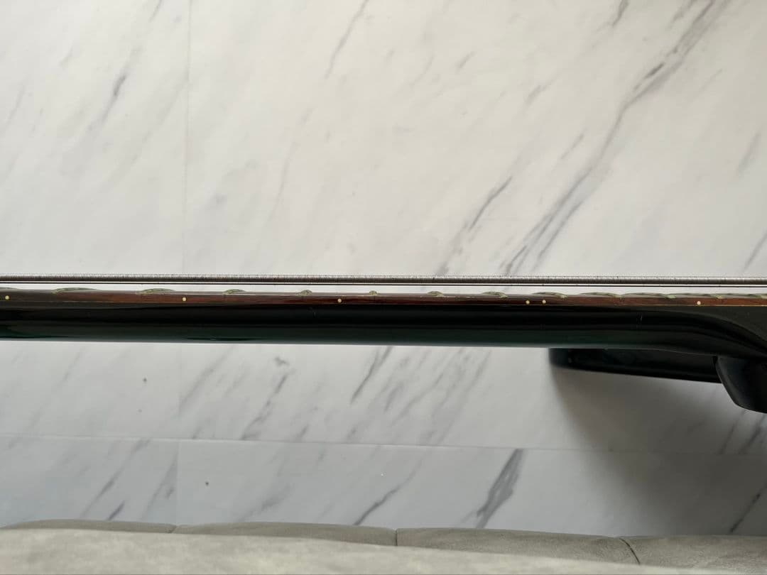 エレキギター　　ベース