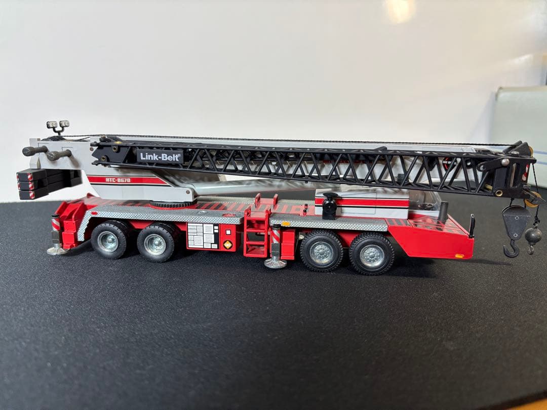 Link-Belt HTC-8670 油圧トラッククレーン 1:50スケール