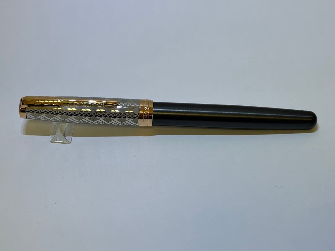 パーカー万年筆　ソネットプレミアムメタル&グレイPGT 細字