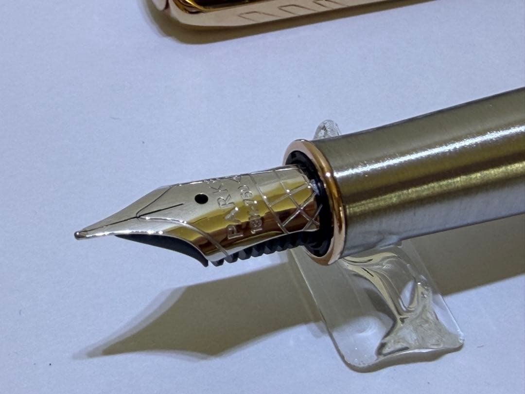 パーカー万年筆　ソネットプレミアムメタル&グレイPGT 細字