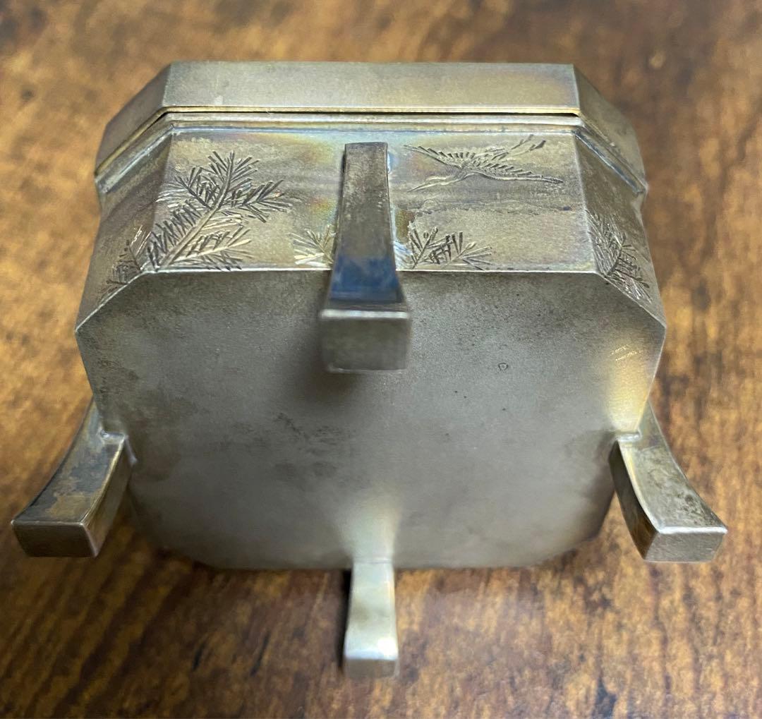 純銀 皇室ボンボニエール 明治33年5月10日大正天皇御結婚御下賜隅切唐櫃形