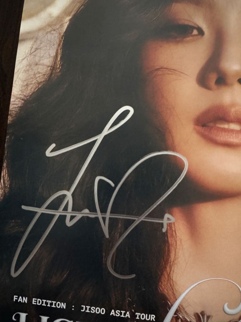 JISOO ASIA TOUR サイン入りポスター おまけ付き