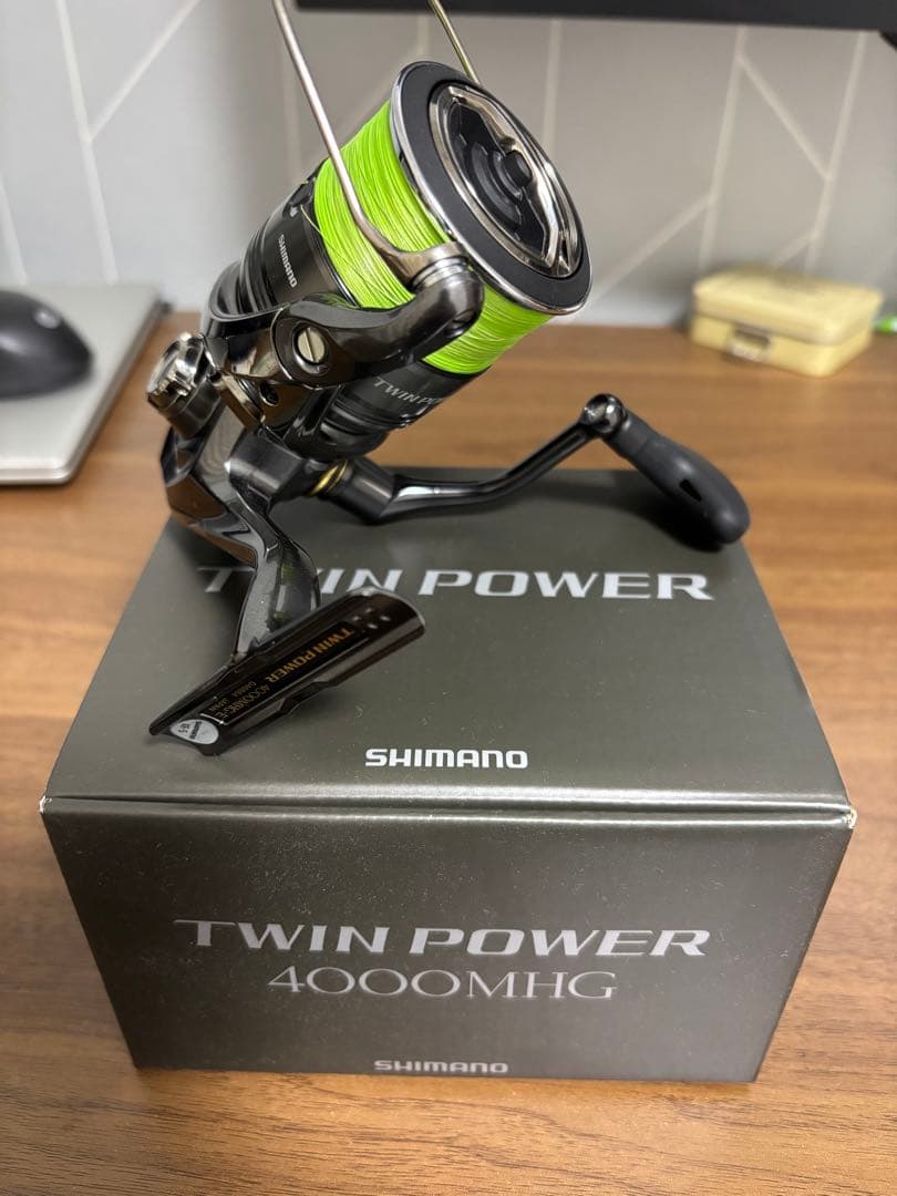 SHIMANO TWIN POWER 4000MHG スピニングリール
