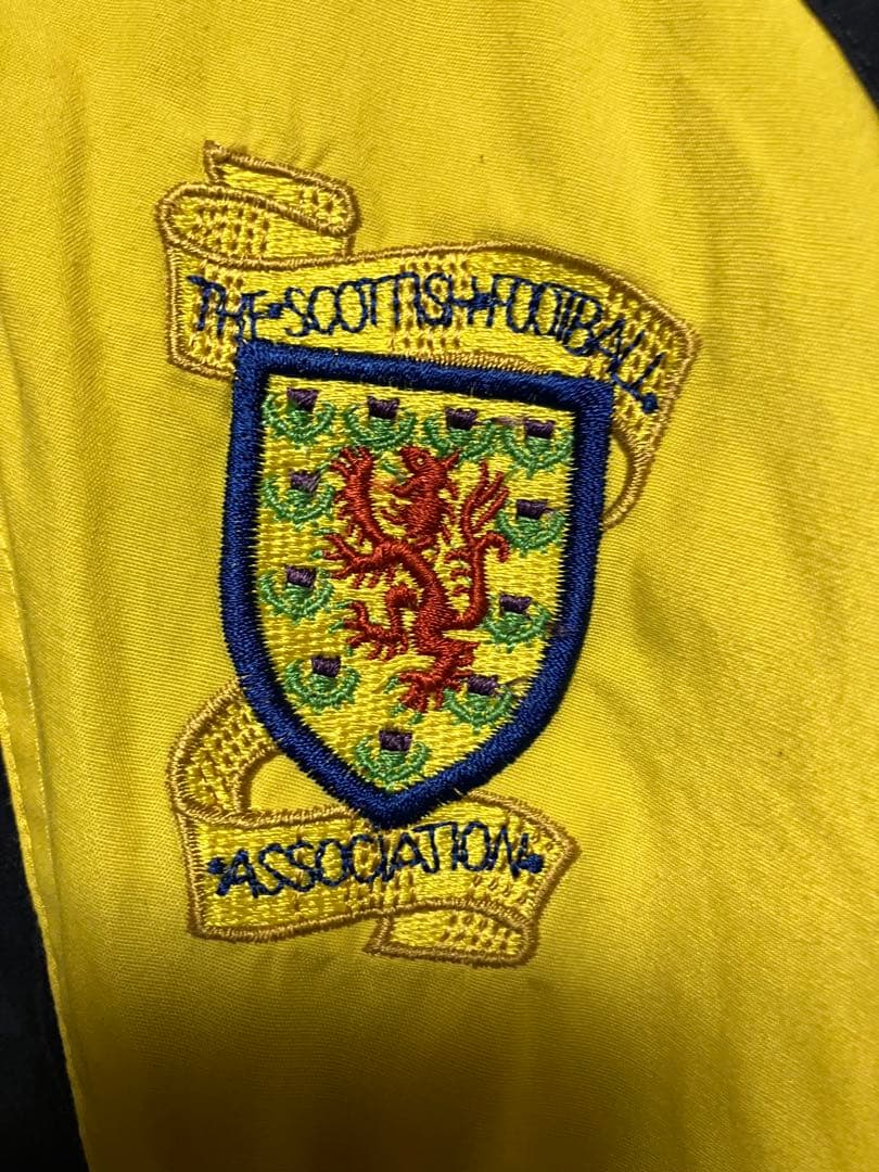 umbro スコットランド　ヴィンテージ　ナイロンジャケット　送料込み　古着