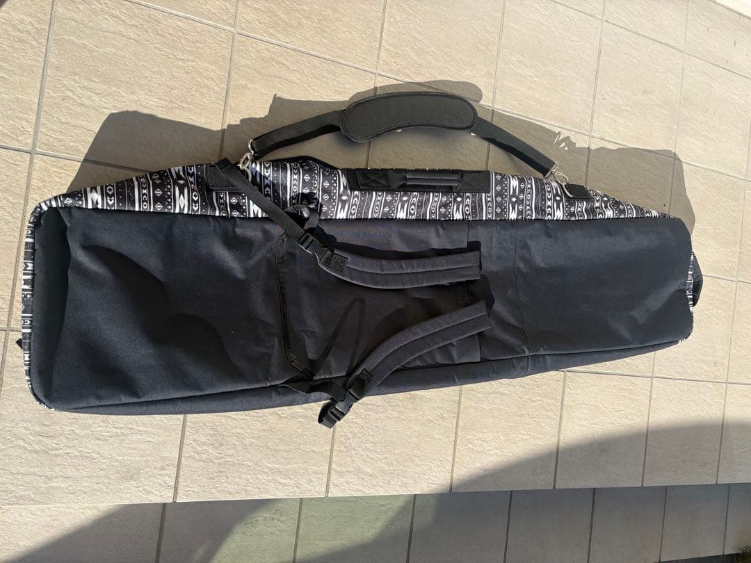 美品　スノーボード ケース　144㎝　リュック型