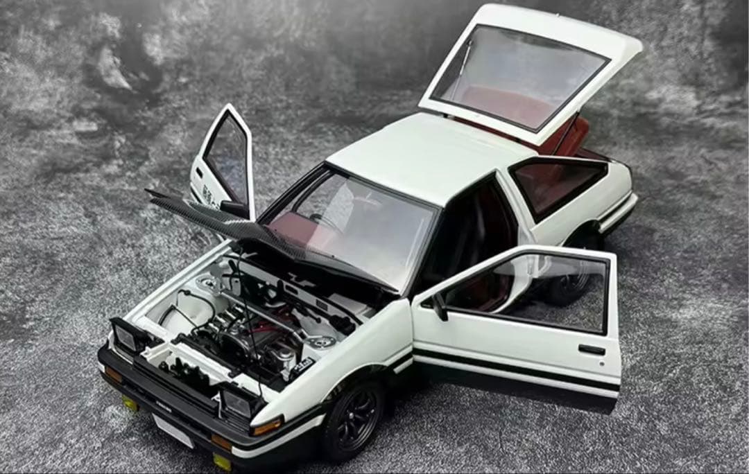 Autoart 1/18イニシャルD AE86 ミニカー