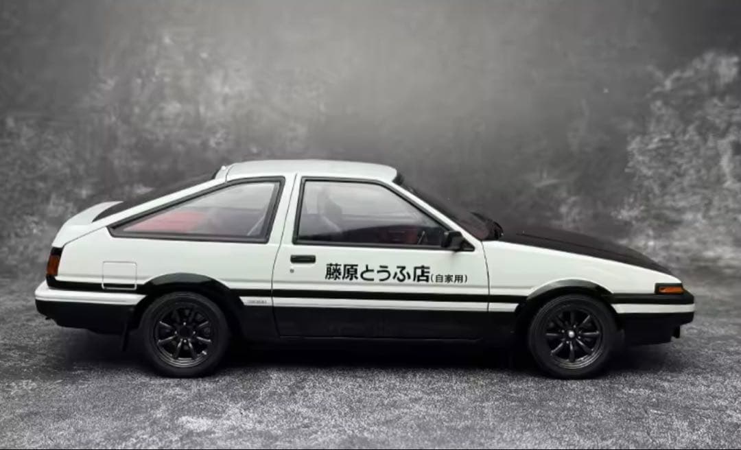 Autoart 1/18イニシャルD AE86 ミニカー