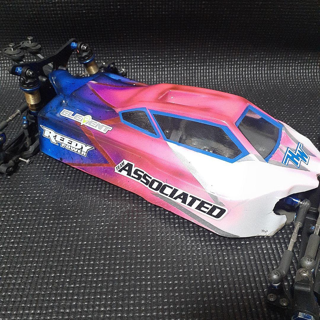 ホビーラジコン ASSOCIATED B64D