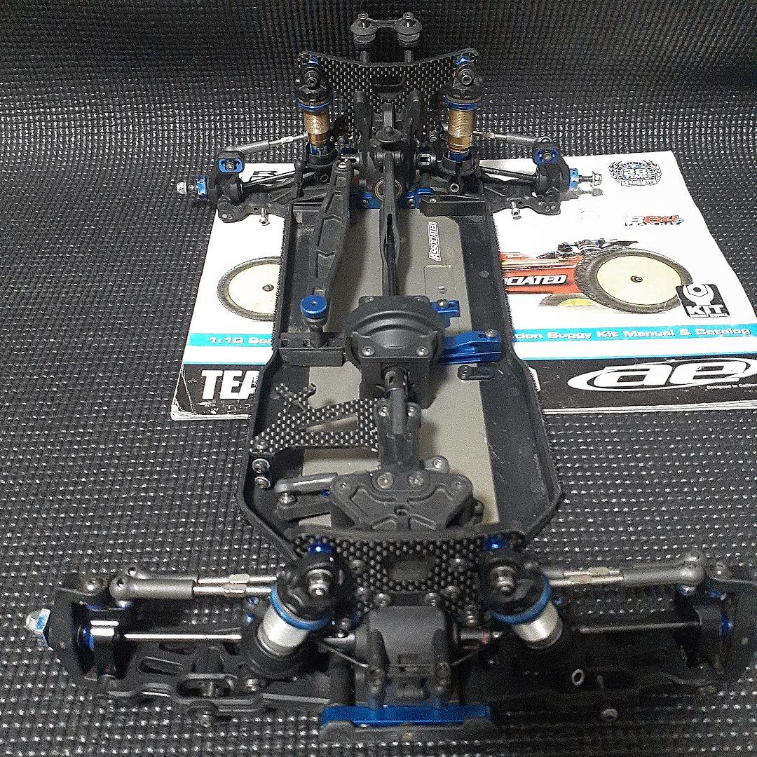 ホビーラジコン ASSOCIATED B64D