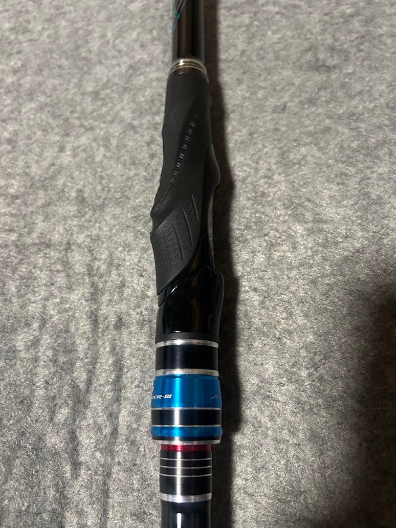 ATTENDER III 磯竿 1.75号　5.3ｍ