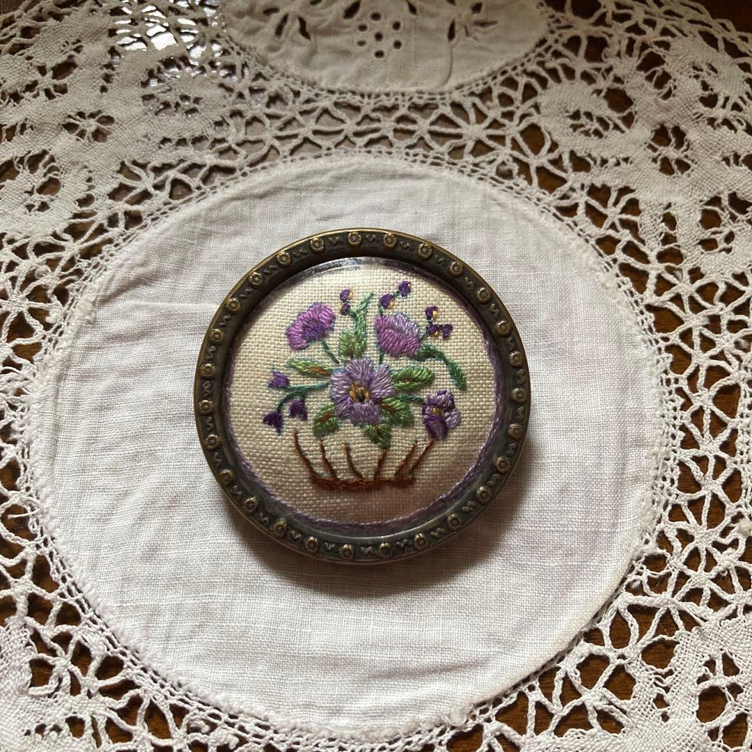 英アンティーク 刺繍 花柄 ブローチ ピン ブロカント プチポワン