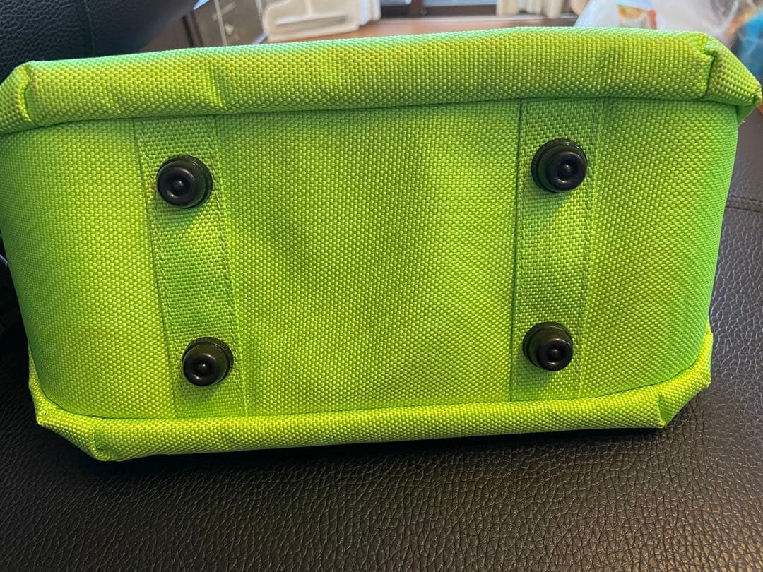 ムータマリン　蛍光グリーン バッグ 数字8