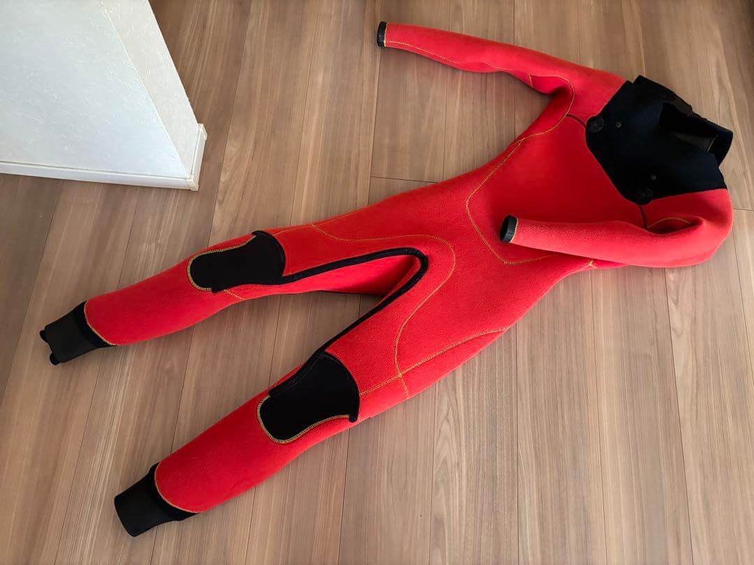 ★送料無料★お洒落　リバーサル　セミドライ　フルスーツ　ウエットスーツサーフィン