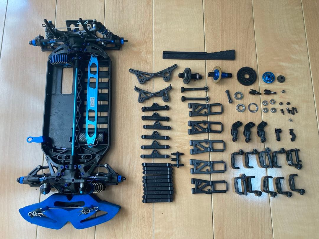 ス*応様 アソシエイテッド　RC10TC3 ファクトリーキット