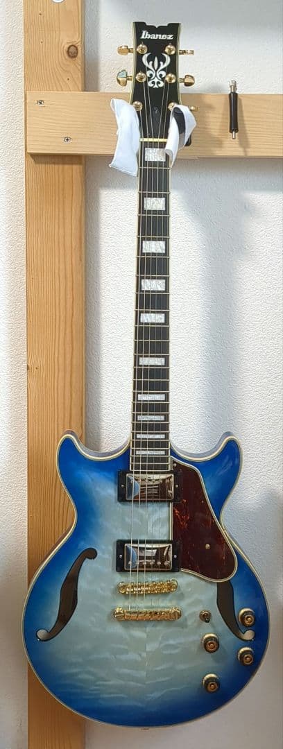 Ibanez AM93QM-JBB　セミアコ