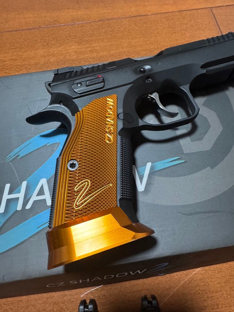 カーボネイト・CZ SHADOW 2 ガスガン ブラック/オレンジ