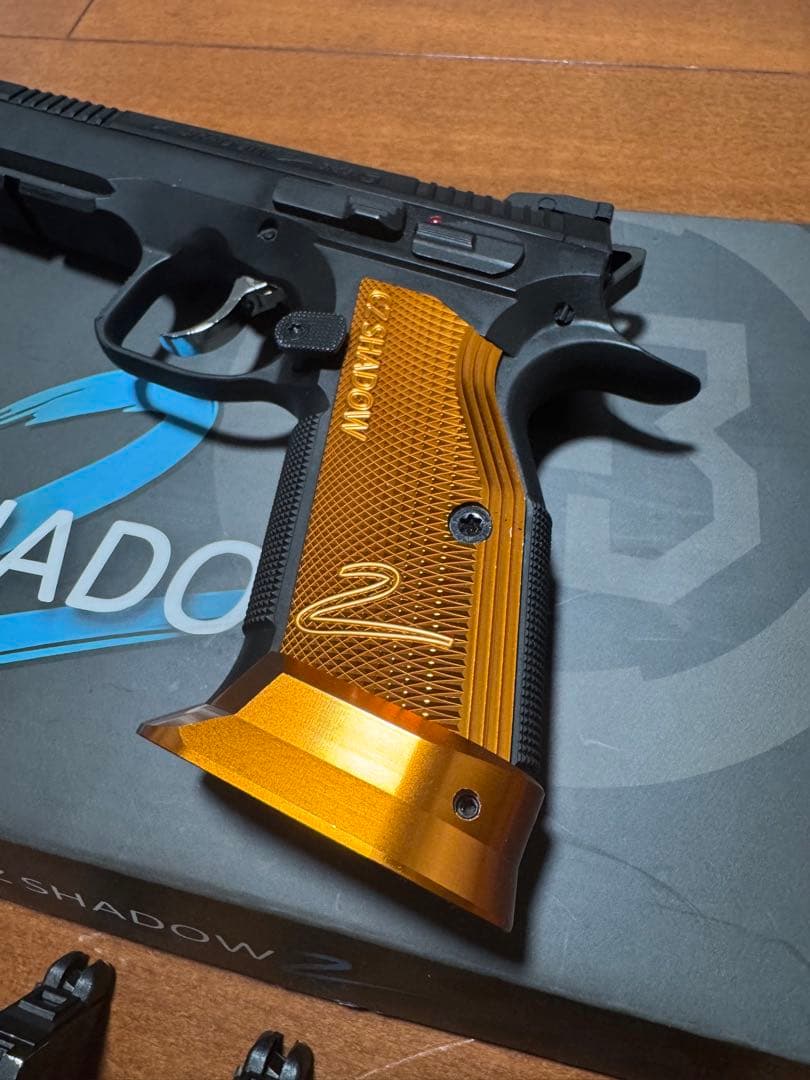 カーボネイト・CZ SHADOW 2 ガスガン ブラック/オレンジ