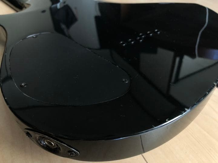 激安！激トラ目トップ！]美しいルックスと弾きやすさのブランド製ギター