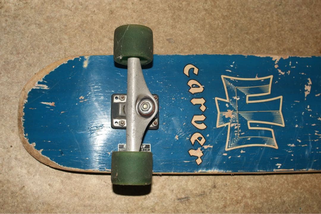 carver Griffin サーフスケートボード　シリアルプレート付き