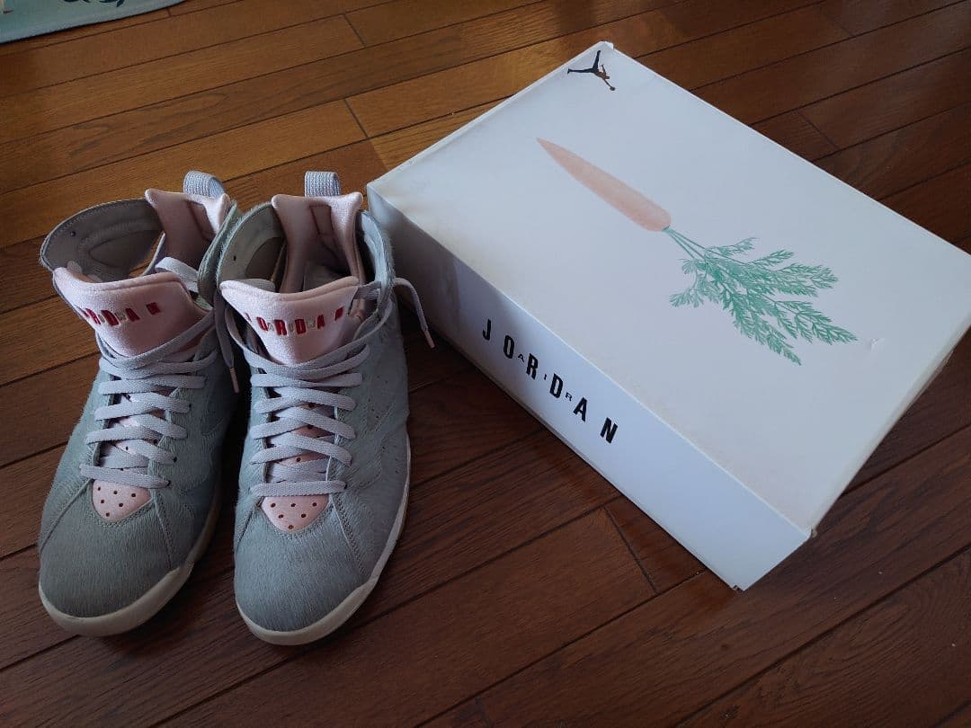 JORDAN 7 HARE グレー/ピンク バックス・バニー