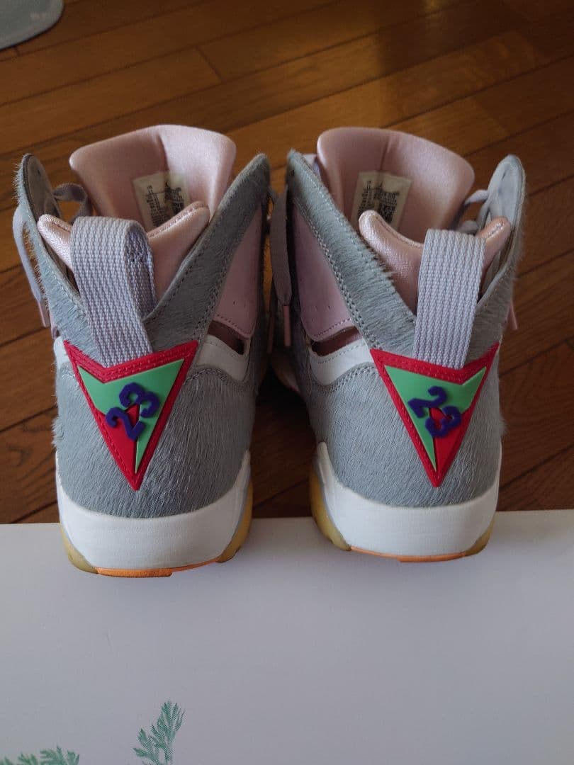 JORDAN 7 HARE グレー/ピンク バックス・バニー