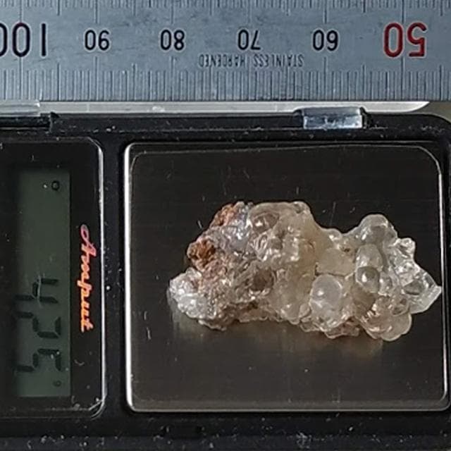 4.25g　ハイアライト　オパール　強蛍光　鉱物標本　玉滴石　母岩付き
