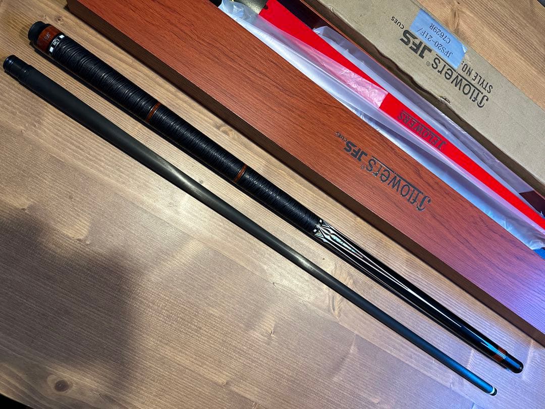 JFLOWERS JFS 20-21ビリヤードキューセット ケース付き