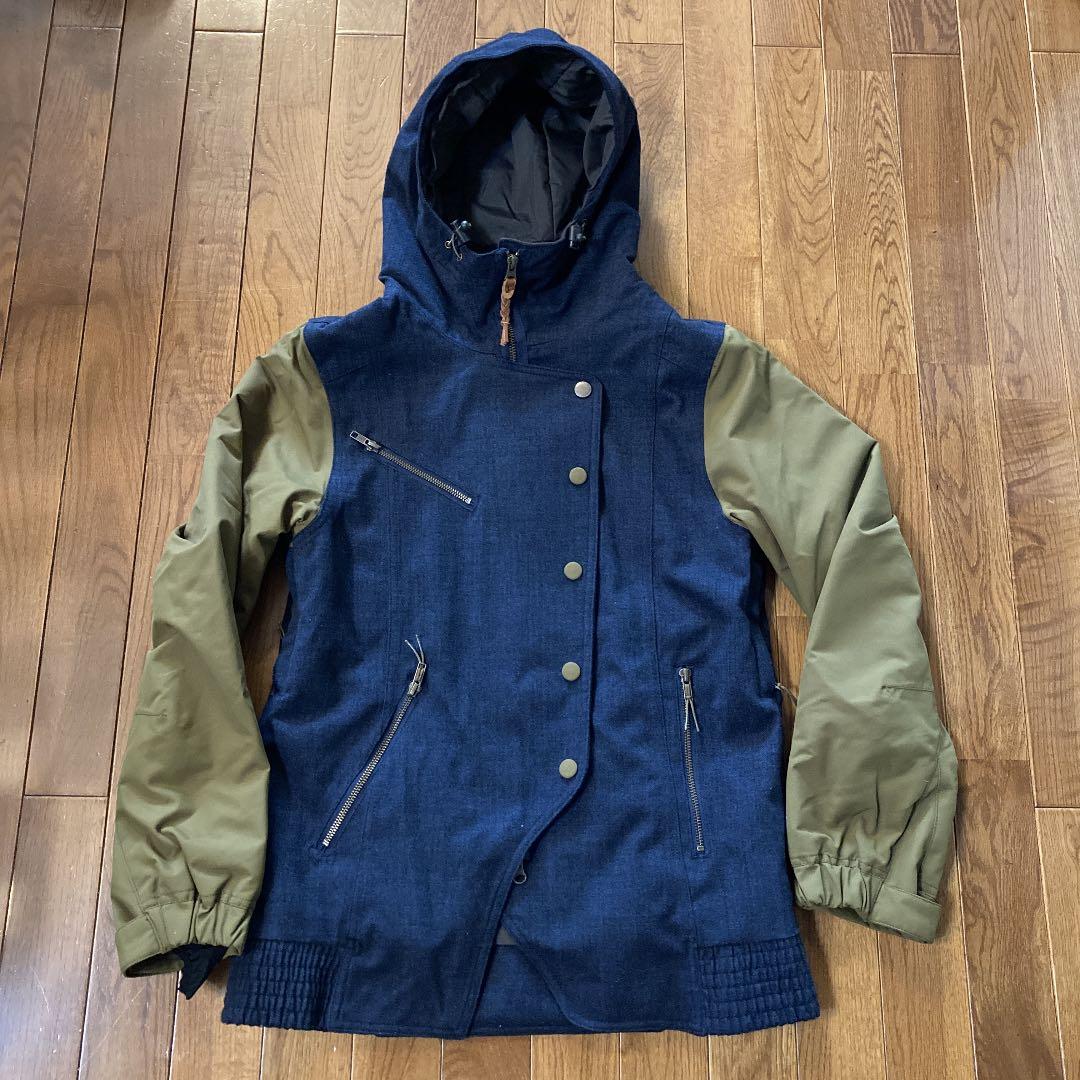 吉影人気完売品　HOLDEN ホールデン　レディススノーウエア　Mサイズ