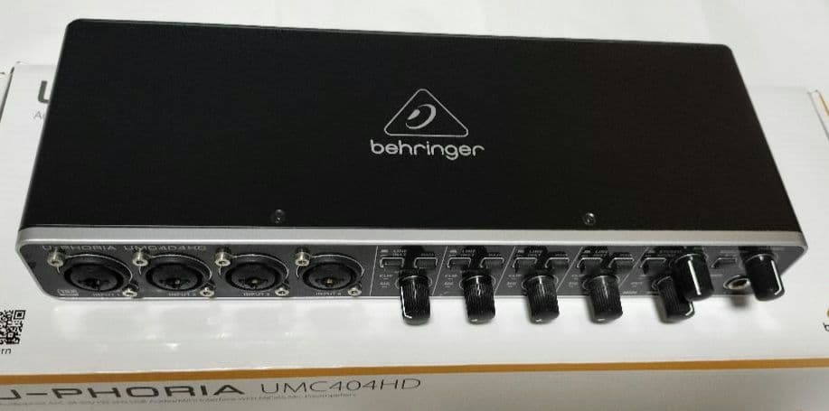 BEHRINGER　オーディオインターフェース UMC404HD　ベリンガー