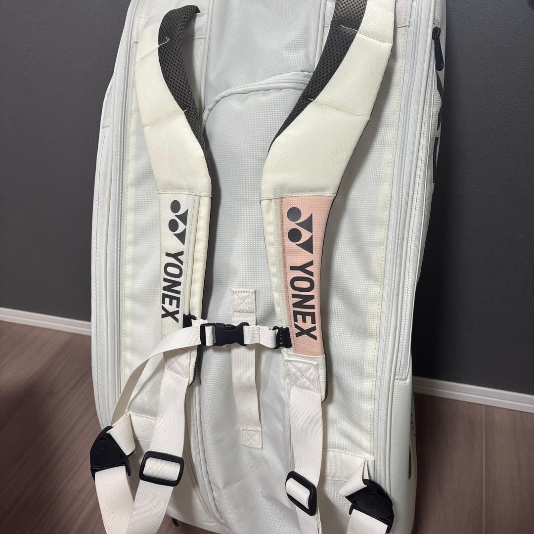 ラケットバッグ　バドミントン　テニス　ヨネックス（YONEX）　9本収納