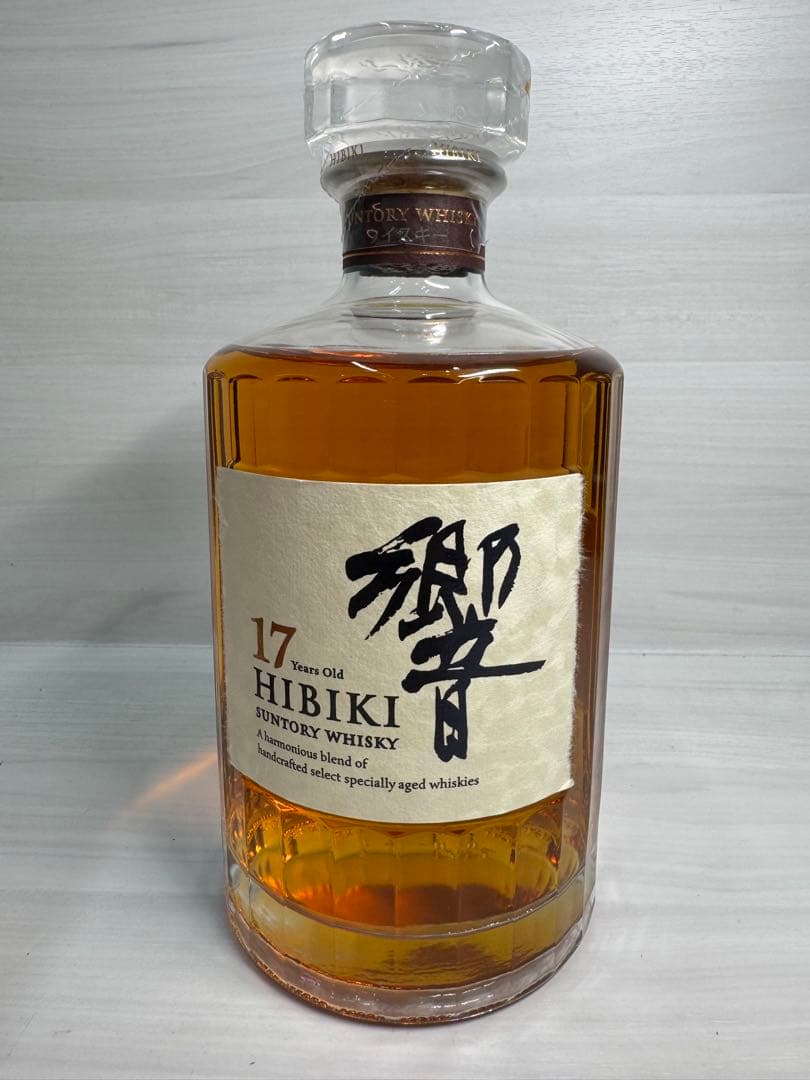 サントリーウィスキー響17年新品 未開封　外箱付き