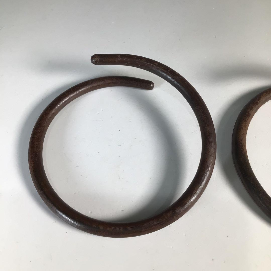 Ｎ５２４　釜釻　『加藤忠三郎(了三)造』『鉄製』『釜鐶』　共箱　茶道具