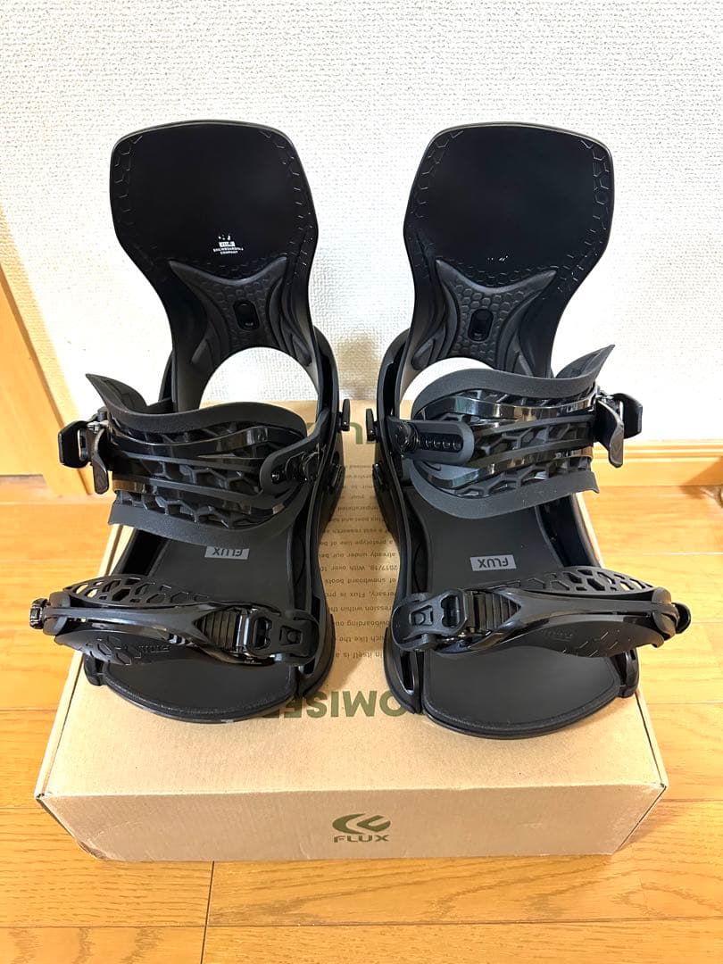 FLUX CV M サイズ　23-24モデル　ブラック 使用4回