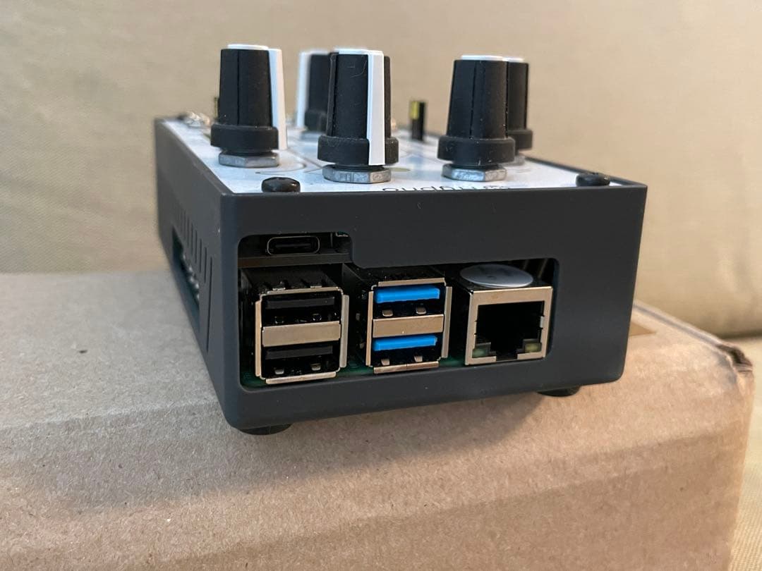 Sleepy Circuits Hypno (pi4) VJ ビデオシンセ