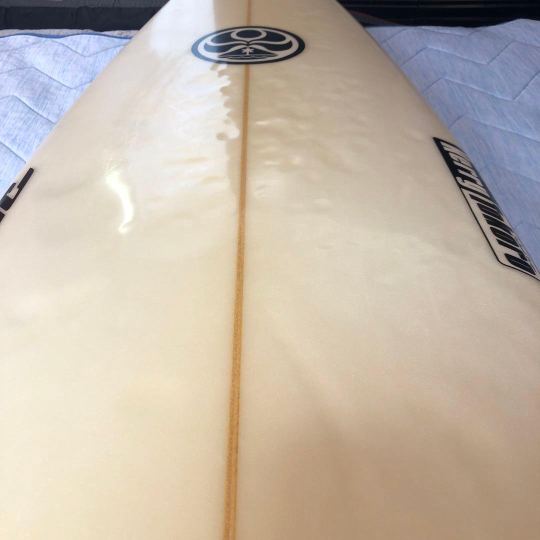 HIC サーフボード 6’0 ケリートコロ FCSフィン付