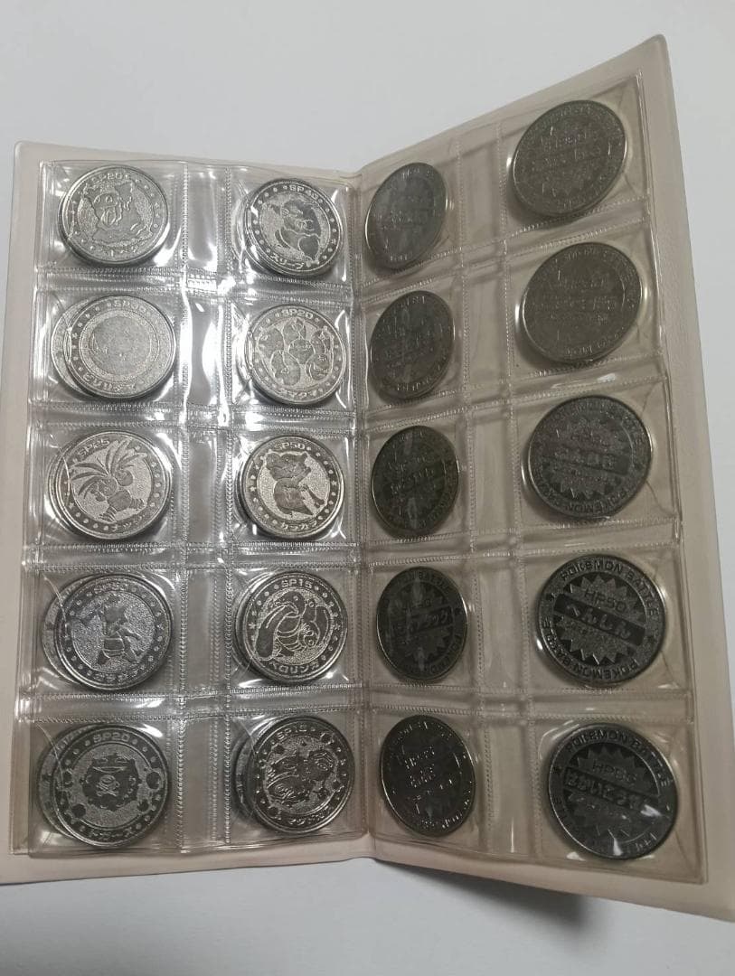 ポケモン メタル　フォルダ　40枚　明治　meiji オレンジ30