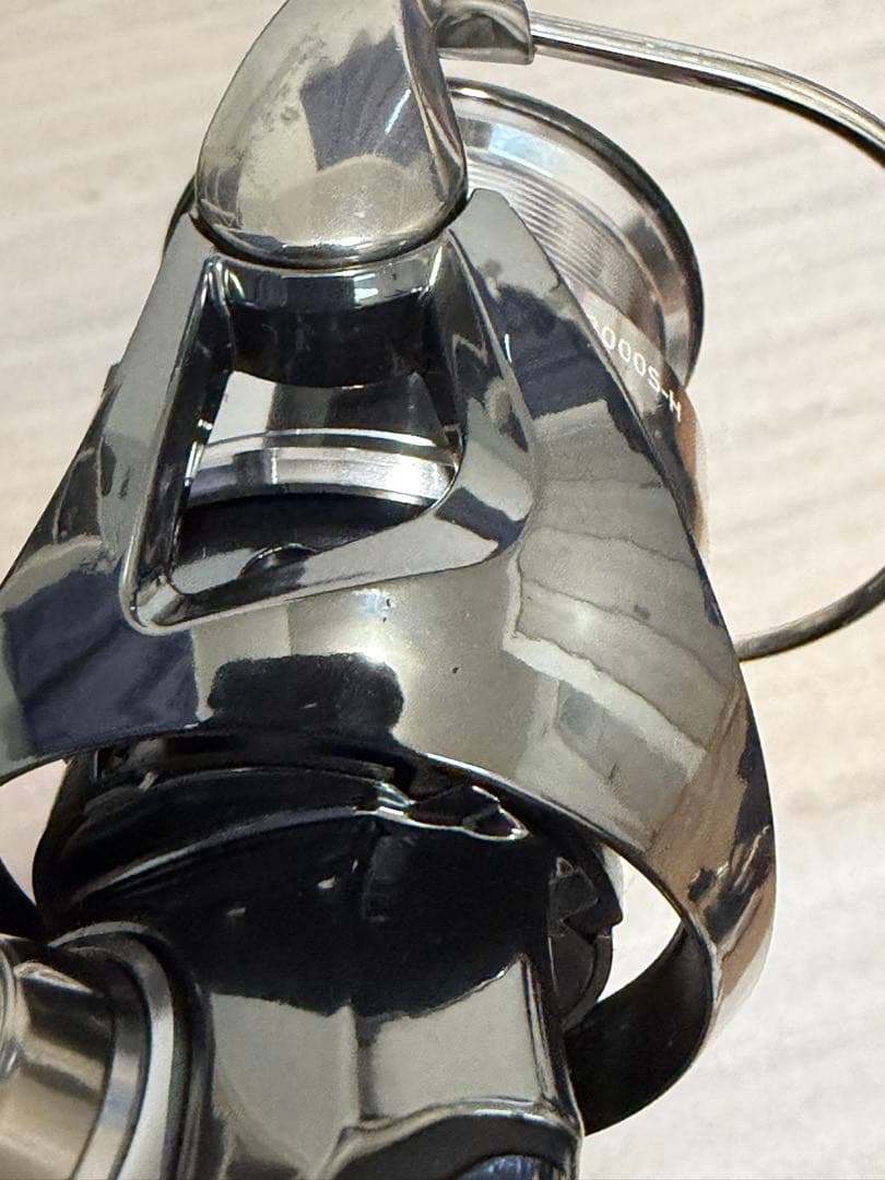 リール 22EXIST LT2000S-H