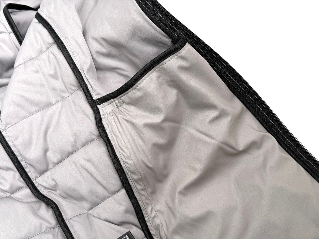 美品 DESCENTN ゴルフウェア 中綿ジャケット メンズ 防寒