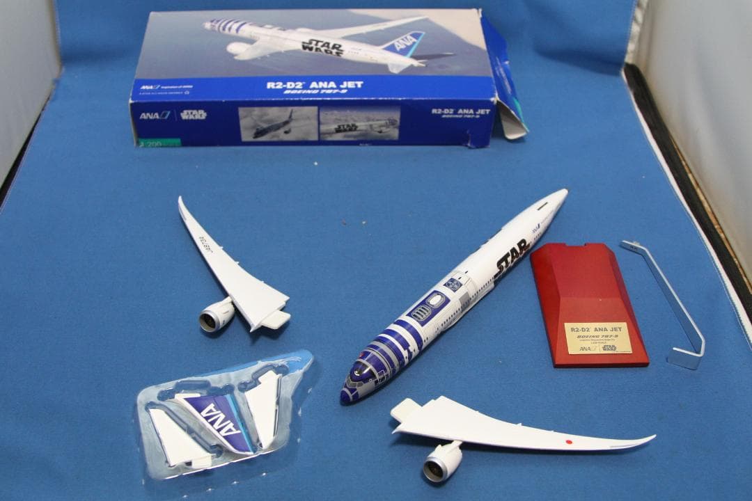 ★R2-D2デザインのANAボーイング767-300モデル、1/200スケール★