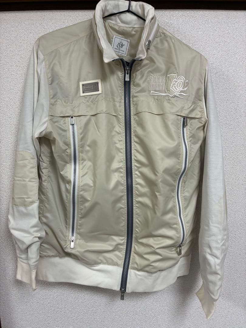 アイボリー ジップアップシャツ