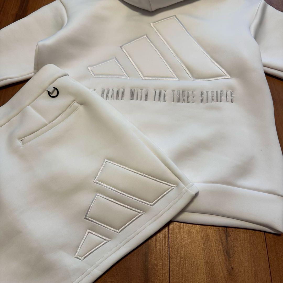 ダンボールニット　セットアップ　ビッグアディダスロゴ　春秋冬　XL 長袖 白