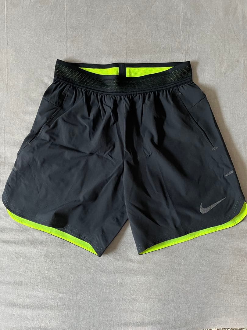 【お得！５点セット】NIKEランニングウェアLサイズ【未使用品】