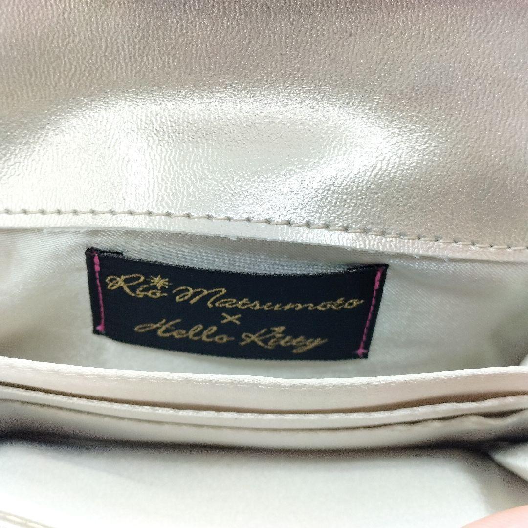 未使用 vivitix ハローキティ×松本莉緒 二つ折り財布 チェーンワレット