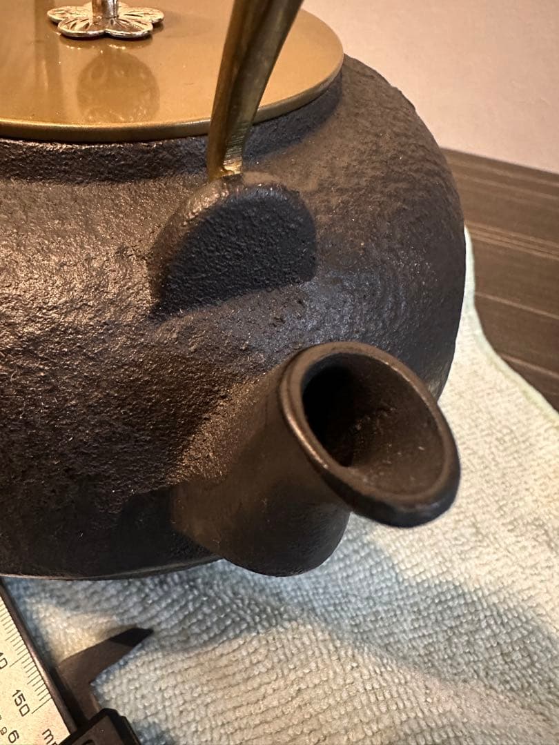 鋳鉄 花模様 鉄瓶